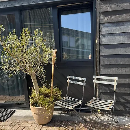 Het De Wadden Bed & Breakfast 3*