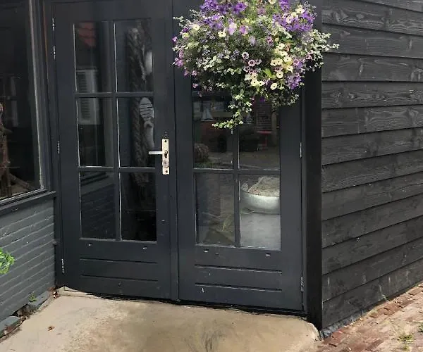 Het De Wadden Den Oever